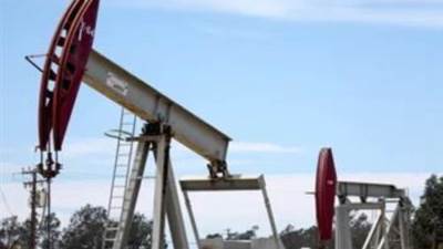 "وول ستريت" يتوقع تراوح أسعار خام برنت في نطاق 70 إلى 85 دولارًا للبرميل العام الجاري