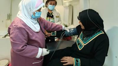 ضمن مبادرة "بداية" تقديم 1014 خدمة صحية خلال قافلة طبية مجانية بقرية نواي بالمنيا