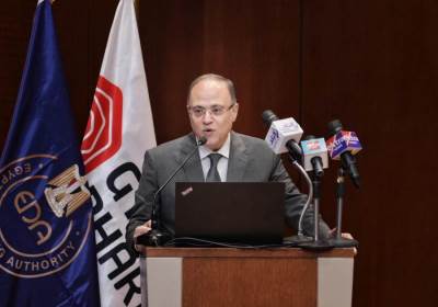  رئيس هيئة الدواء يصطحب 11 سفيرًا أمريكيًا في زيارة مدينة الدواء المصرية