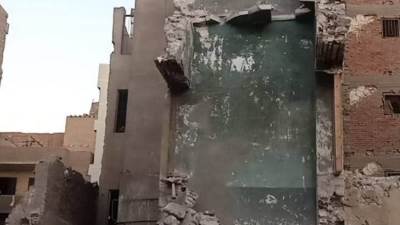 محافظ المنيا يوجه بسرعة التعامل مع انهيار جزئي لعقار بشارع الحسيني دون وقوع خسائر