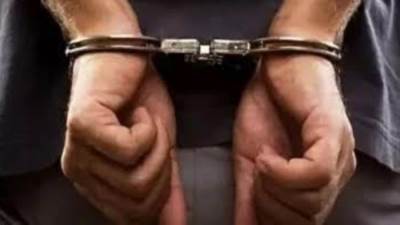 حبس أحد عشر سائقًا لتعمدهم السير عكس الاتجاه بالطريق العام وتعريض حياة المواطنين للخطر