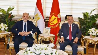 محافظ بورسعيد يلتقي سفير اليونان لبحث سبل التعاون