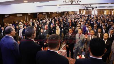 نقيب المحامين يترأس جلسة حلف اليمين القانونية للأعضاء الجدد.. ويكشف عن موعد انطلاق معهد المحاماه بثوبه الجديد