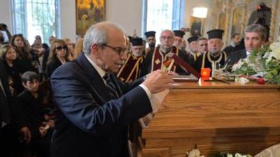 لبنان يمنح الفنان الراحل زياد الرحباني وسام الأرز الوطني