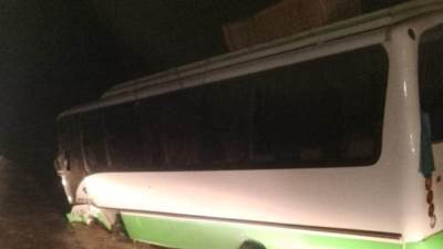 مصرع 3 أشخاص وإصابة 12 في انقلاب ميني باص بصحراوي بني مزار