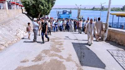 محافظ سوهاج يتفقد عبارة جزيرة الشورانية بالمراغة