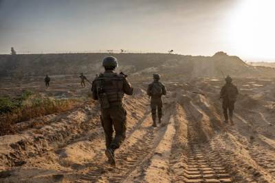 إعلام إسرائيلي: الحكومة ستصدق غدا على تجنيد عشرات الآلاف من جنود الإحتياط