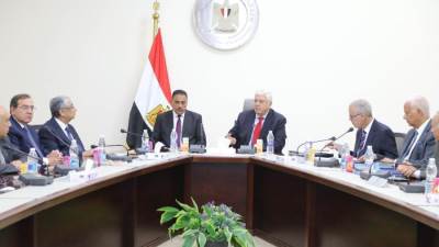 شاكر رئيسًا لمجلس أمناء جامعة العلمين الدولية وخير الله نائبا 