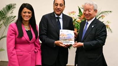 رئيس الوزراء يلتقي رئيس وكالة اليابان للتعاون الدولي 