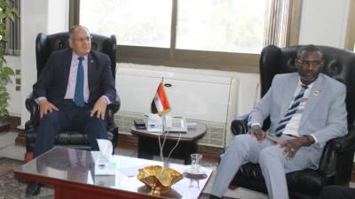 الزراعة تستقبل رئيس جامعة الملك فيصل بدولة تشاد لبحث آفاق التعاون المشترك