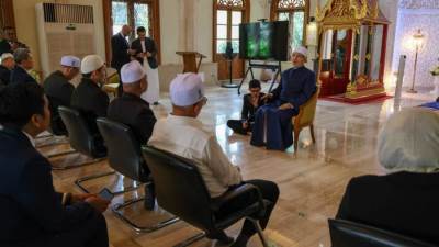 مفتي الجمهورية يلتقي علماء تايلاند في أقدم مسجد سُنّي  ويبعث بسبع رسائل حول الاسلام 