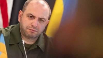 أمين عام مجلس الأمن القومي والدفاع الأوكراني يبحث الضمانات الأمنية لأوكرانيا مع رئيس أركان الدفاع البريطاني