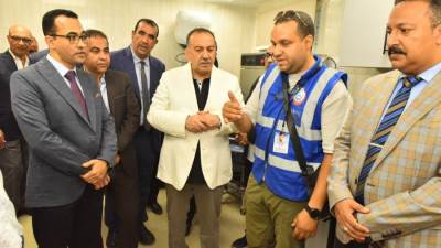 محافظ أسيوط يشهد التشغيل التجريبي لمستشفى أورام ديروط بطاقة 55 سريرًا لخدمة مراكز شمال المحافظة