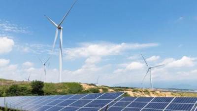 "إمبر": مصر تحتل المركز الخامس في استيراد الألواح الشمسية الصينية