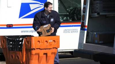 هبوط طرود البريد إلى الولايات المتحدة 80% بعد إلغاء الإعفاء الجمركي