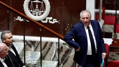 البرلمان الفرنسي يصوت بحجب الثقة عن حكومة فرانسوا بايرو