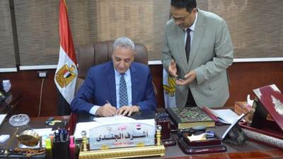 بالصور.. محافظ الغربية يعتمد تعيين 1534 معلما مساعدا جديدا