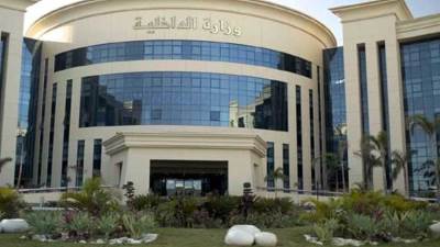 اتخاذ الإجراءات القانونيـة حيـال 3 عناصر جنائية لقيامهم بغسـل 30 مليون جنيه 