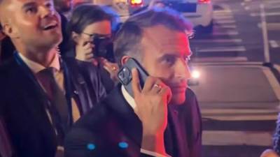 هل ما حدث إجراء أمريكي مقصود؟.."ماكرون"يتصل بـ"ترامب": "أنا متعطل بسببك"