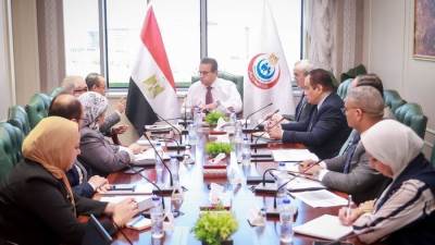 وزير الصحة يتابع تسوية مديونيات "الشراء الموحد" لضمان استدامة توريد المستلزمات الطبية