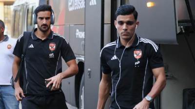 الأهلي يصل استاد القاهرة لمواجهة الزمالك بقمة الدوري