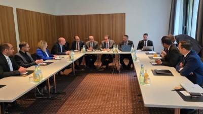 وزير الصحة يبحث التعاون مع الرئيس التنفيذي لمعهد WifOR الألماني