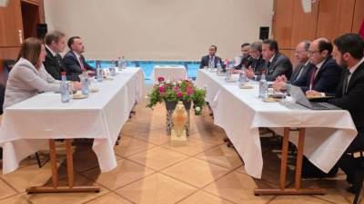 وزير الصحة يبحث مع رئيس التحالف الصحي الألماني سبل تعزيز التعاون الثنائي