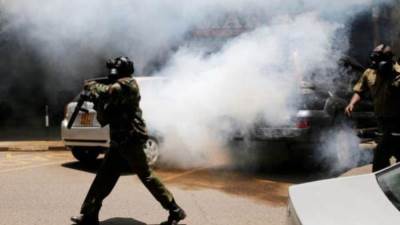 إصابات بالاختناق إثر إطلاق الاحتلال الغاز السام في قلنديا شمال القدس