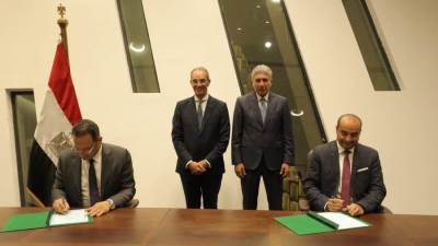  توقيع بروتوكولي تعاون بين وزارة السياحة والآثار ووزارة الاتصالات وتكنولوجيا المعلومات