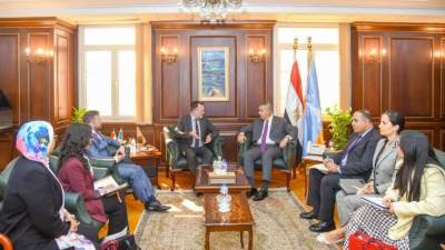 محافظ الإسكندرية يستقبل سفير كندا