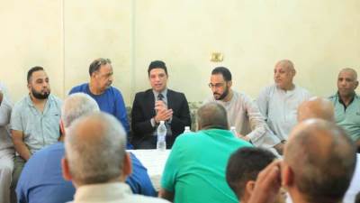 نائب محافظ سوهاج يستجيب لدعوة الأهالي ويتفقد شوارع أخميم