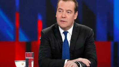 ميدفيديف يهنئ أصدقاء روسيا على الاختبار الناجح لصاروخ بوريﭬستنيك الحامل لرؤوس نووية