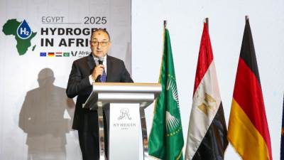 وزير قطاع الأعمال: الهيدروجين الأخضر هو وقود المستقبل.. ومصر تمتلك مقومات الريادة في إنتاجه