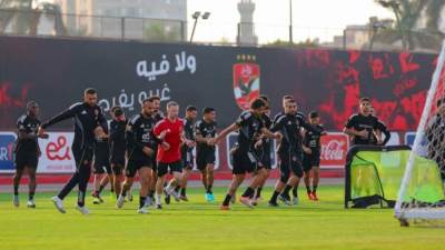 تطعيم لاعبي الأهلي وجهاز الكرة ضد فيروس "A"