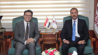 وزير الثقافة ومحافظ سوهاج يبحثان تسريع الانتهاء من تطوير قصر ثقافة سوهاج تمهيدًا لافتتاحه