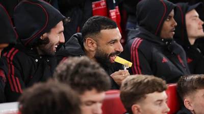 ماذا يريد محمد صلاح بـ "رسالة الأناناس"؟