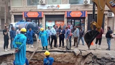 بالصور.. رئيس مياه الغربية يتابع ميدانيًا إصلاح كسر مفاجئ بخط رئيسي بزفتى