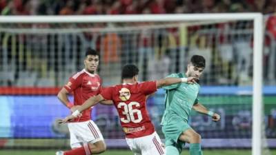 شوط أول سلبي بين الأهلي والمصري البورسعيدي بالدوري الممتاز