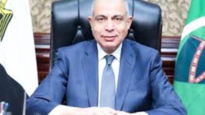 محافظ المنيا يطلق حزمة إجراءات لتحسين الحركة المرورية ودعم مناخ الاستثمار بكورنيش النيل