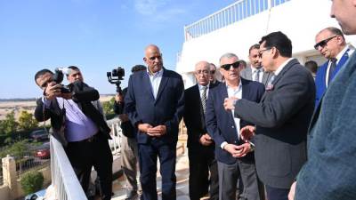 وزير الشباب والرياضة ومحافظ الإسماعيلية يتابعان أعمال مركز الابتكار الشبابي والتعلم