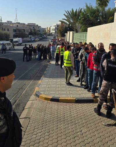 توافد المصريين في الأردن للإدلاء بأصواتهم في المرحلة الثانية من انتخابات مجلس النواب 2025