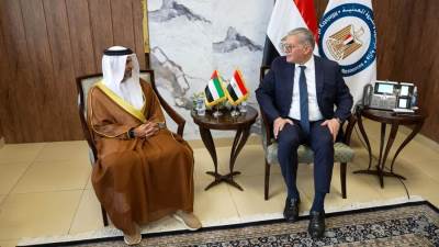 وزير البترول يبحث مع السفير الإماراتي تعزيز الشراكة في قطاع النفط والغاز