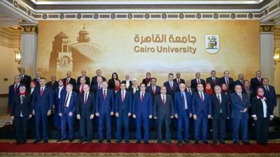 مجلس جامعة القاهرة يعتمد خطة 2025-2030 ويكرم الإنجازات المحلية والدولية