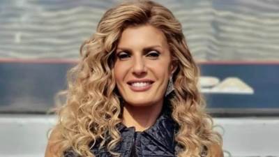 فيدرا تدافع عن كلاب الشوارع: عندنا مشكلة إدارة وعندي 40 قطة و6 كلاب