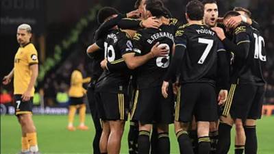 "جنون الشياطين".. مانشستر يونايتد يروض "ذئاب البريميرليج"