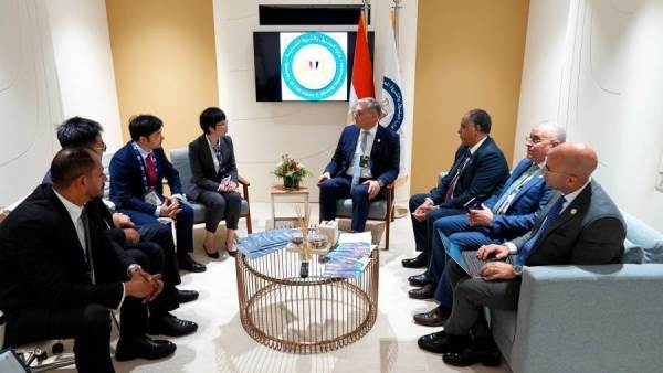 وزير البترول والثروة المعدنية يبحث تعزيز الشراكات مع رؤساء وقادة شركات الطاقة العالمية