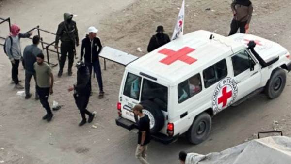 الجيش الإسرائيلي يعلن استلام رفات المحتجز جولدين من الصليب الأحمر