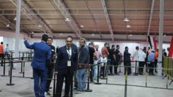 الجالية المصرية بالكويت تواصل الإدلاء بأصواتها في ثاني أيام تصويت المرحلة الثانية لانتخابات مجلس النواب