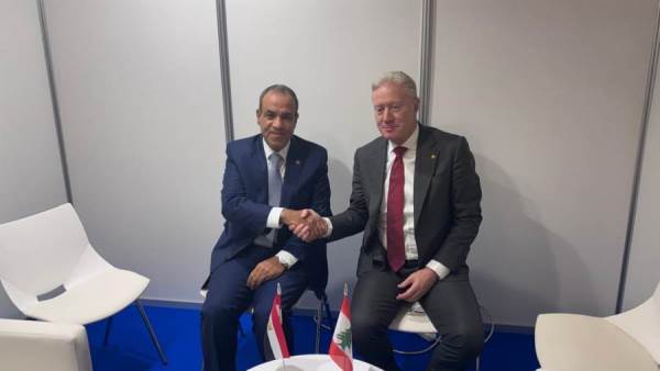 وزير الخارجية يلتقي نظيره اللبناني في برشلونة