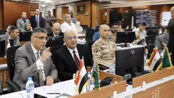 محافظ الجيزة يتابع انتظام فتح اللجان الانتخابية بالدائرة الثامنة "إمبابة والمنيرة الغربية" 